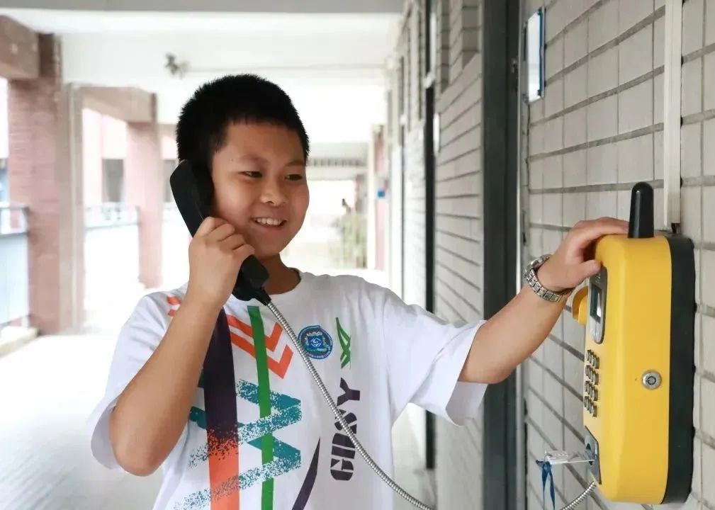 黉学学费_八维学校学费一年多少_学校学费