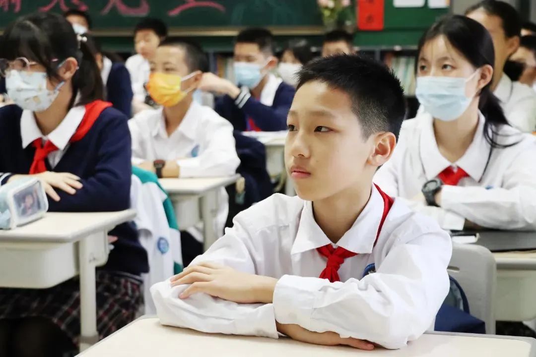 学校学费_八维学校学费一年多少_黉学学费