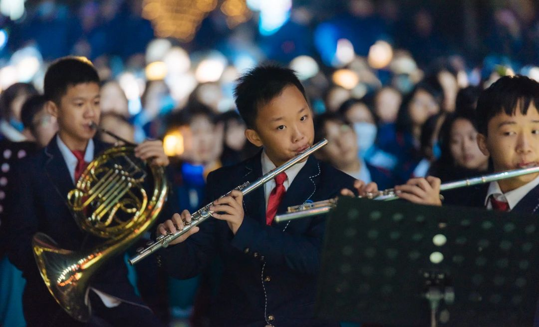 黉学学费_学校学费_八维学校学费一年多少