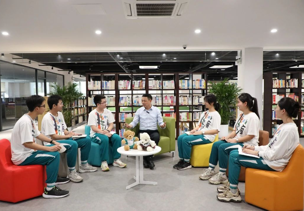 八维学校学费一年多少_学校学费_黉学学费