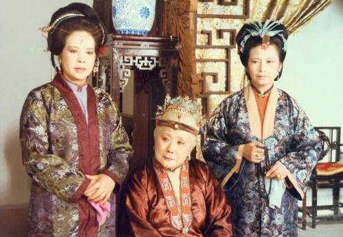 生日是按农历还是阳历_四月是我的生日_生日是提前好还是推迟好