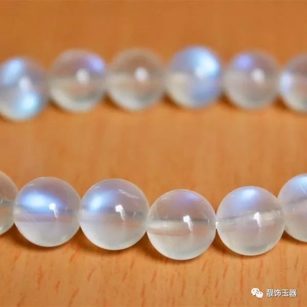 月光石功效与作用害处_月光石功效作用与禁忌_月光石的功效与作用