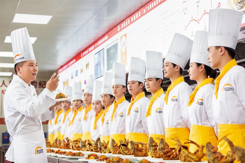 东方学校学费多少_东方学校初中学费多少钱一个月_学费东方学校怎么交