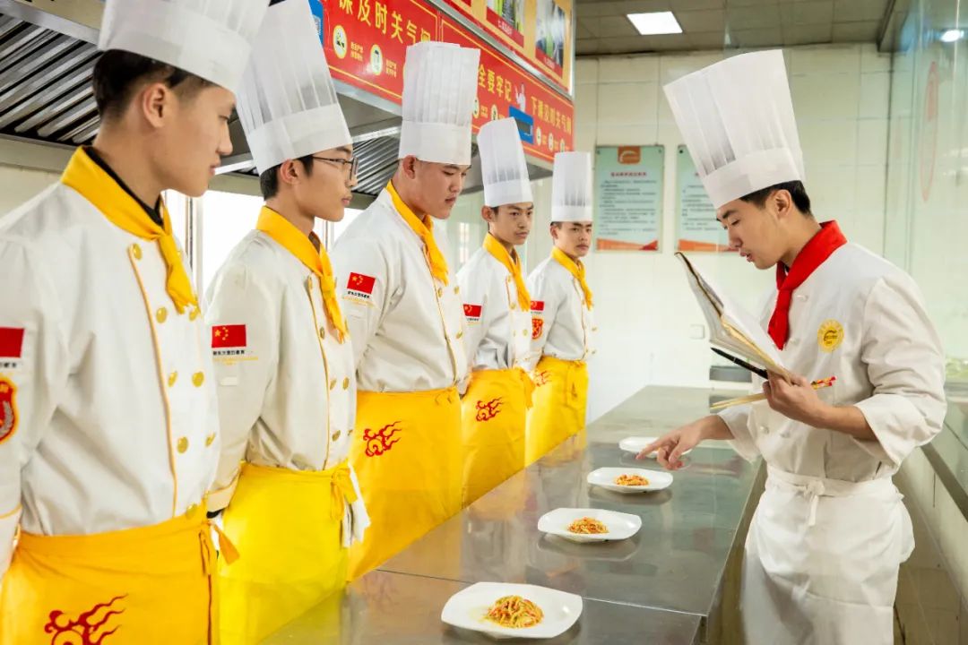 东方学校初中学费多少钱一个月_学费东方学校怎么交_东方学校学费多少