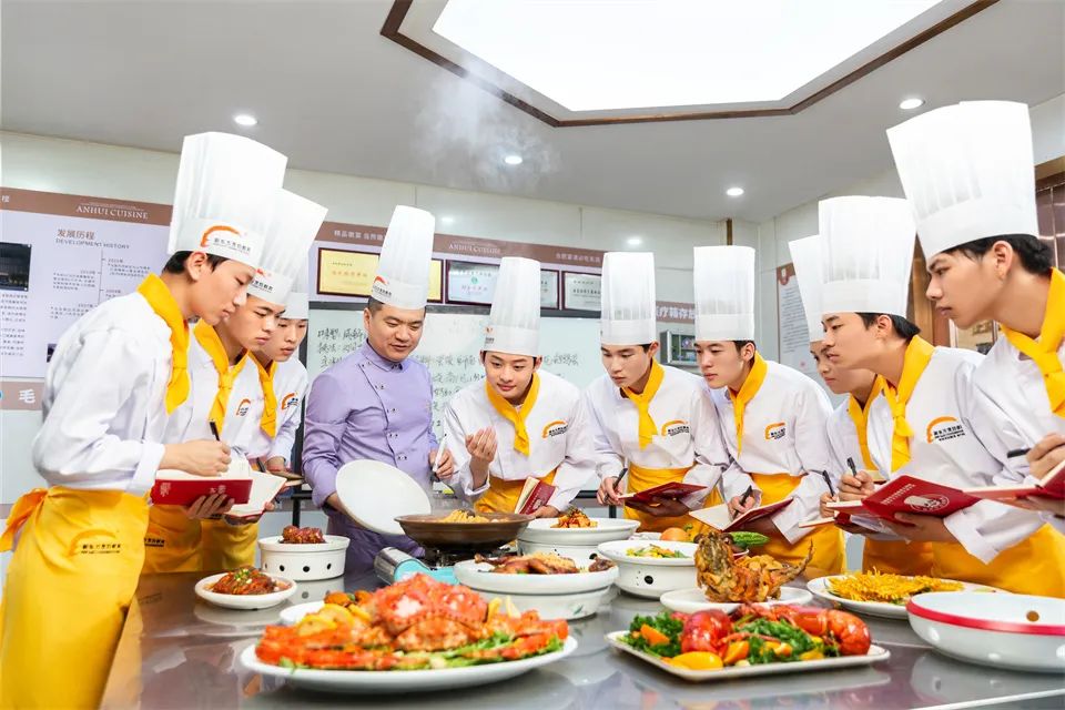 东方学校学费多少_学费东方学校怎么交_东方学校初中学费多少钱一个月