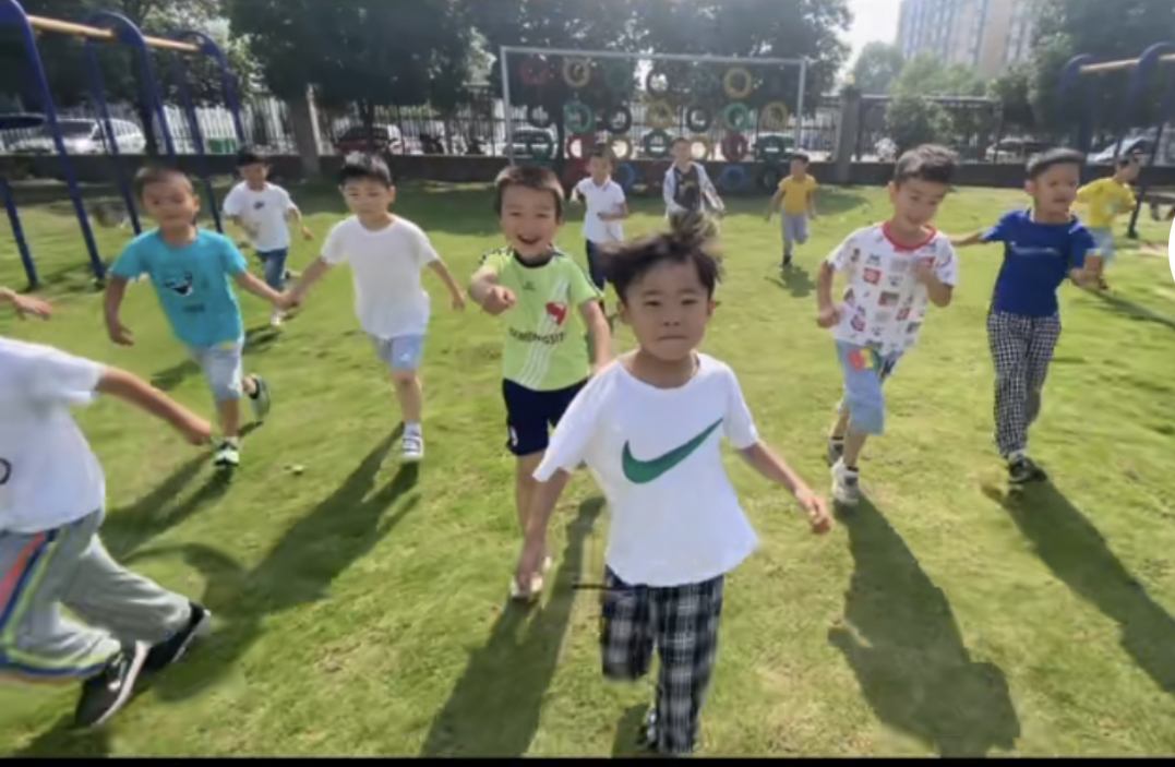 哭毕业值得小学生看吗_小学毕业值得哭吗_小学毕业泪崩