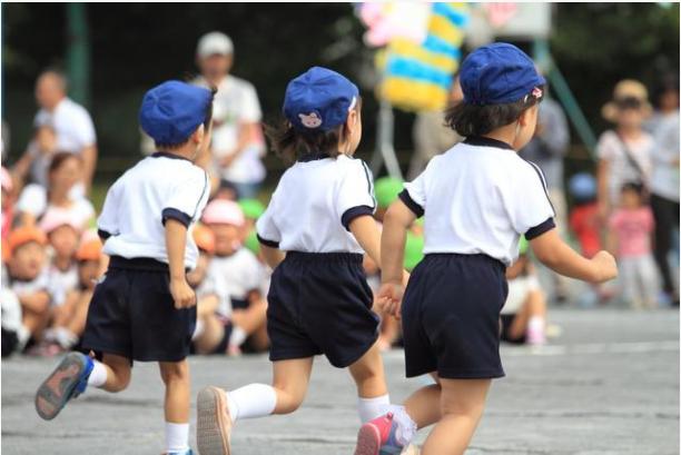 哭毕业值得小学生看吗_小学毕业值得哭吗_小学毕业泪崩