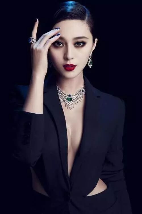 宝马香车迎淑女下联_宝马香车的作品_宝马香车