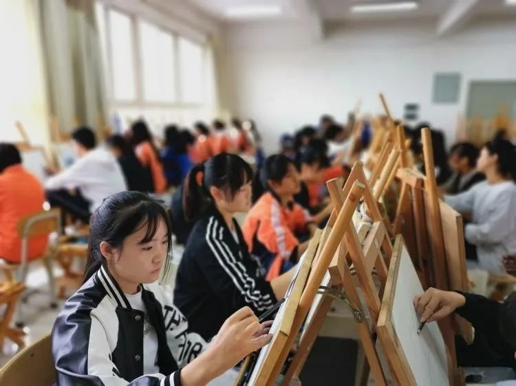 昆明市实验中学普高_昆明长鸿实验中学高一报名_昆明实验中学高中部招生电话