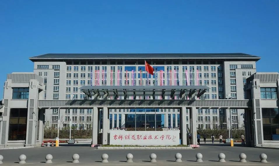 大专院校录取分数安徽排名线表_安徽大专高考分数线排名_安徽大专院校排名以及录取分数线