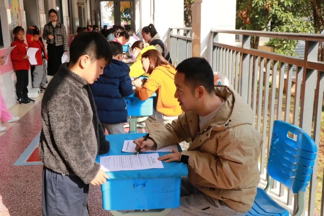 怡拼音读法_怡拼音怎么拼写_怡怎么读拼音