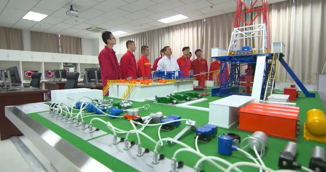 乌鲁木齐市职业大学教务_乌鲁木齐职业大学教务网络管理系统_乌鲁木齐职业大学教育教务管理