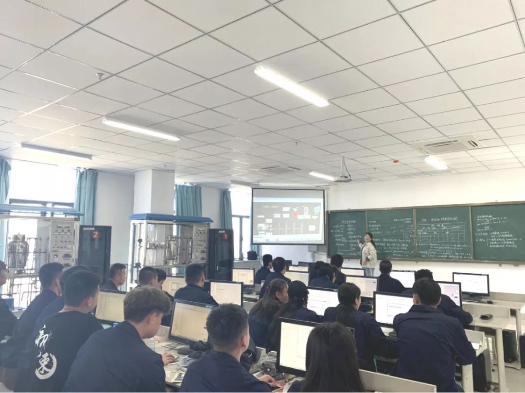 乌鲁木齐职业大学教育教务管理_乌鲁木齐职业大学教务网络管理系统_乌鲁木齐市职业大学教务