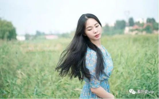 铁公鸡拔毛的意思_铁公鸡一毛不拔的生肖_一毛不拔铁公鸡是什么生肖