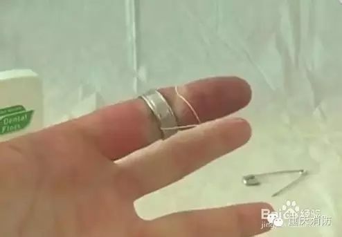 戒指中指戴几号_戒指戴中指_戒指中指戴左手还是右手