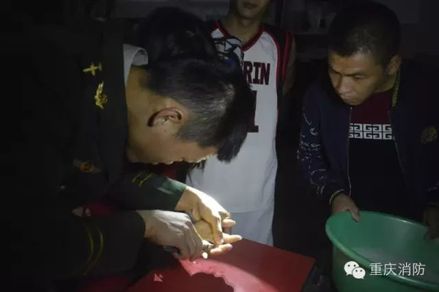 戒指戴中指_戒指中指戴几号_戒指中指戴左手还是右手