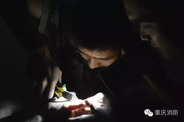戒指戴中指_戒指中指戴左手还是右手_戒指中指戴几号