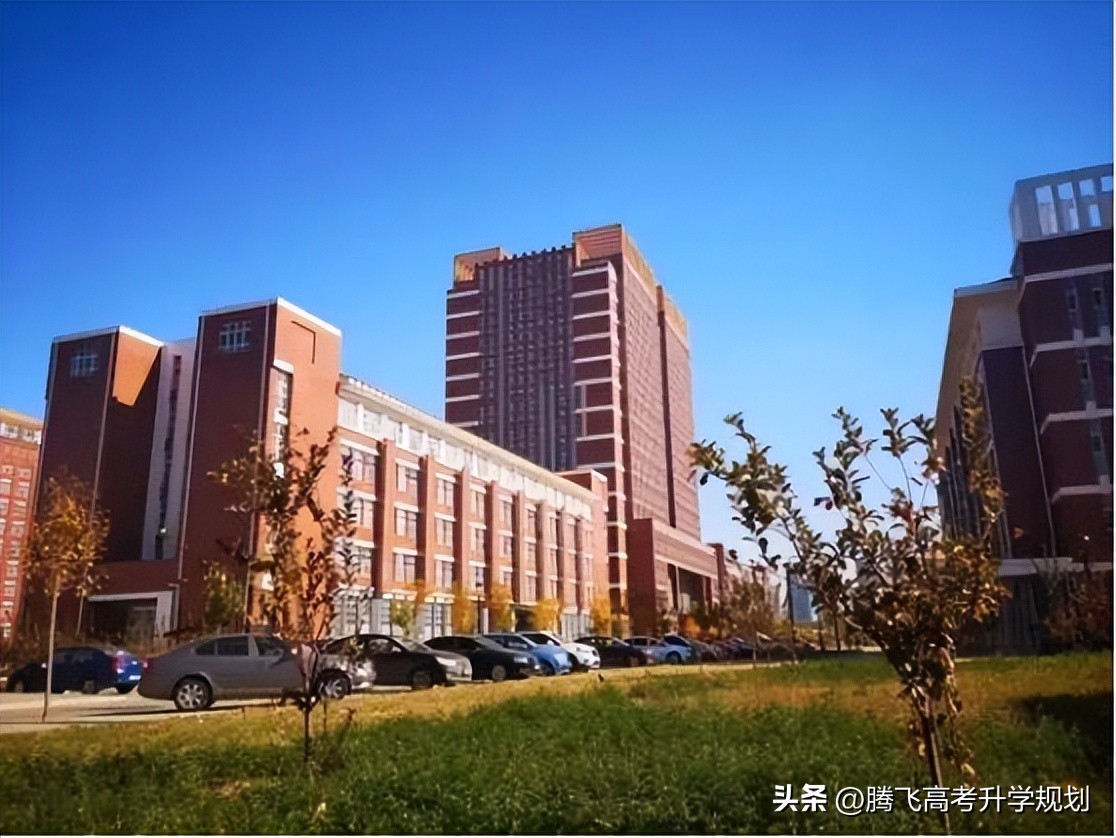八维计算机学校学费_计算机维修专业学校_计算机学费是多少