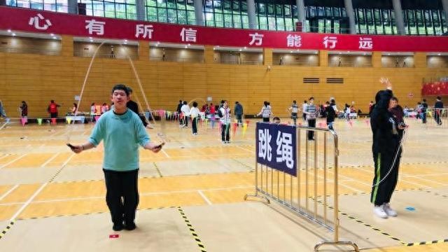 中考体育评分标准2_中考评分体育标准表_中考体育评分标准