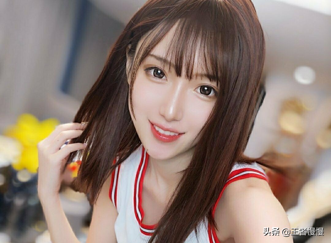 右手中指戴戒指女_戒指戴右手的中指_戒指戴右中指女生