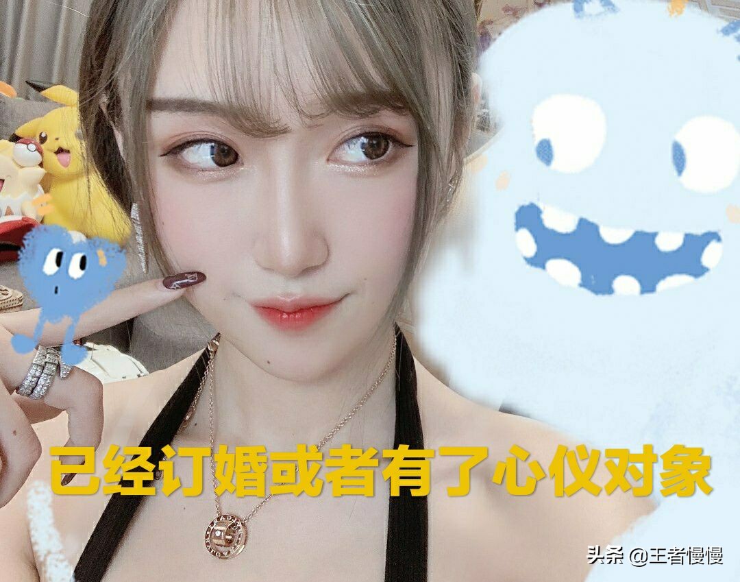 戒指戴右中指女生_戒指戴右手的中指_右手中指戴戒指女