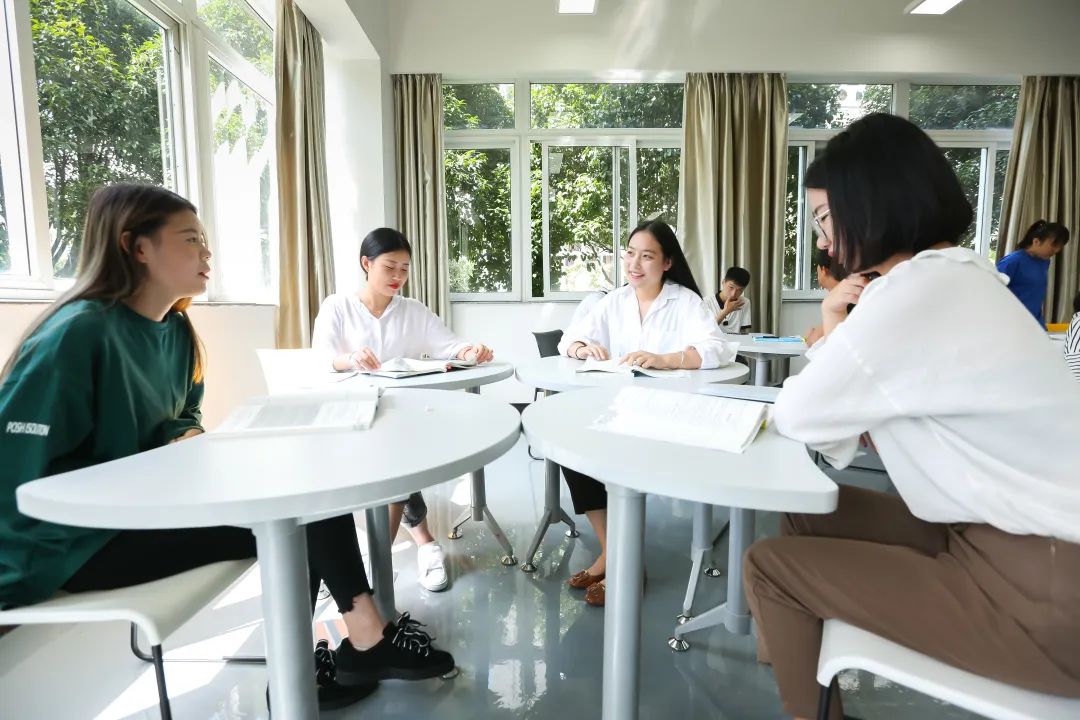 宁波城市学院职业技术学院学费_宁波城市职业技术学院学费_宁波城市职业技术学院收费标准