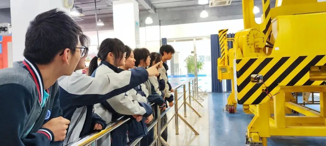 上海工商外国语职业学院招生网_上海外语工商职业学院学费_上海工商职业外国语学院学费