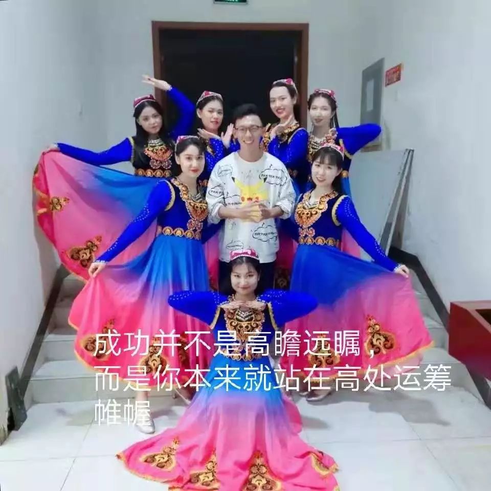 一博张驰写的歌_张一博_一博张弛